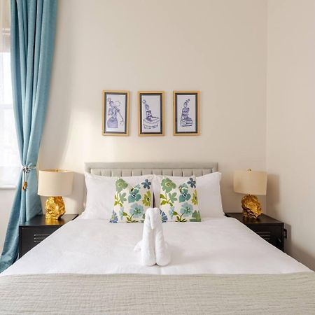 Stylish Flat In Central Location With Free Parking Swindon Exterior foto